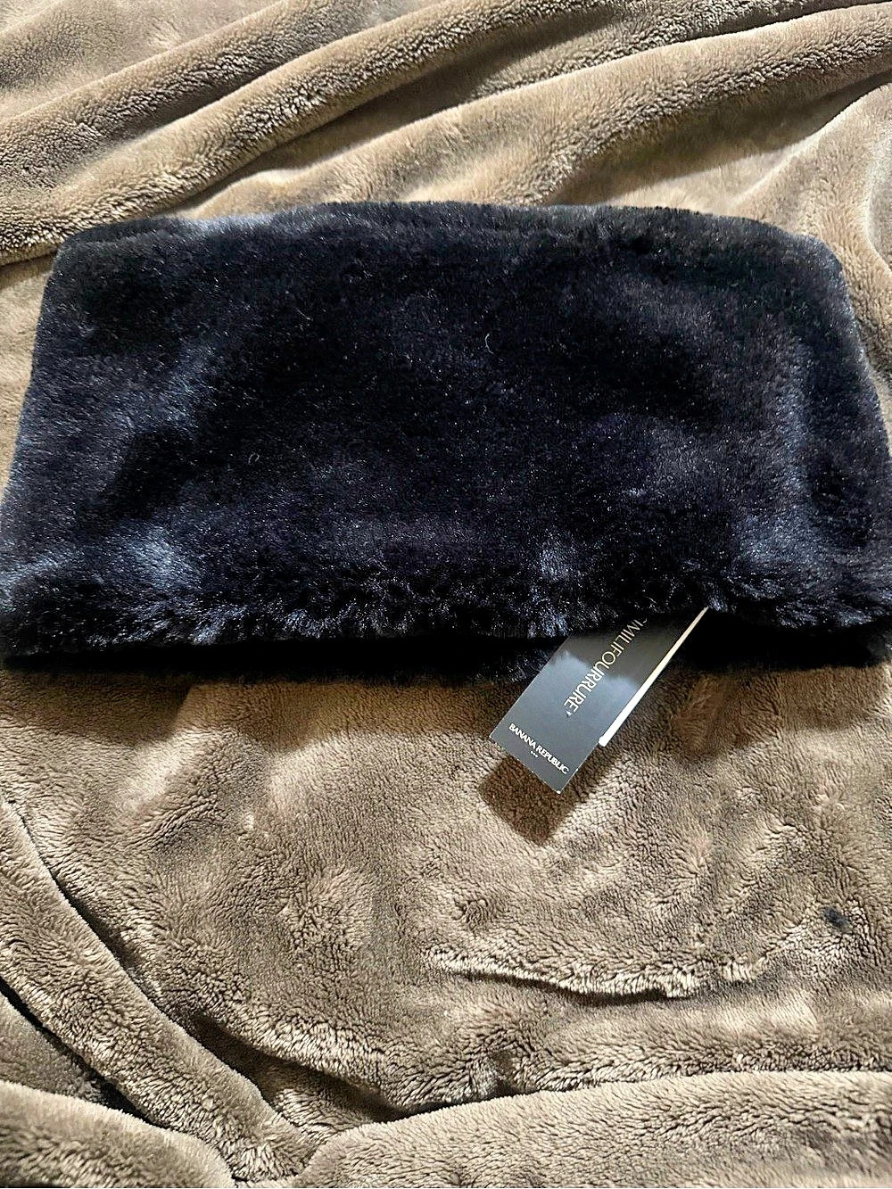 Banana Republic Black Faux-Fur Loop Neck Warmer NWT
